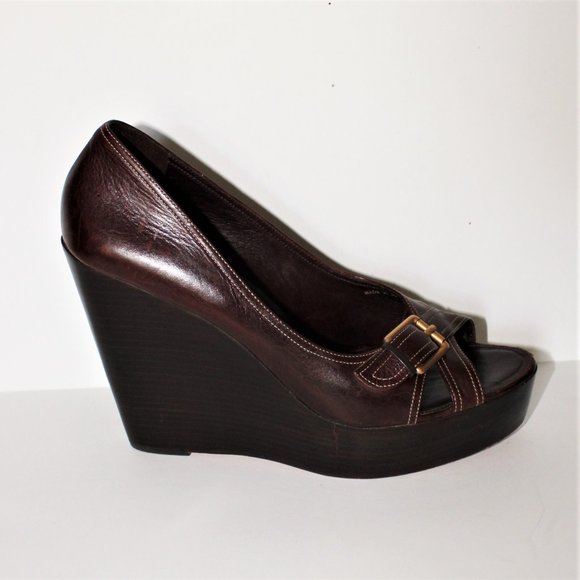 BCBGMAXAZRIA Platform  Wedge - Picture 2 of 9